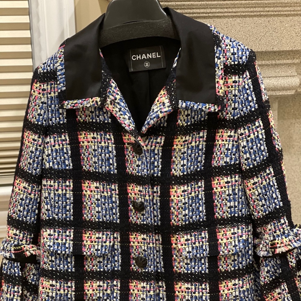 Chanel jacket size 38
